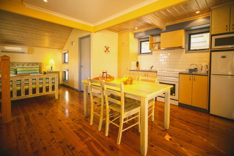 Rayville Boat Houses - Great Ocean Road Tourism 28