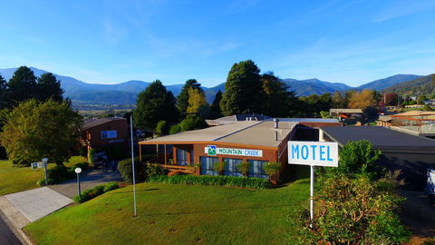 Mountain Creek Motel Bar & Restaurant - Great Ocean Road Tourism 0
