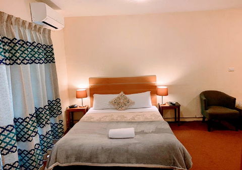 Mountain Creek Motel Bar & Restaurant - Great Ocean Road Tourism 2