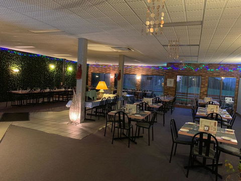Mountain Creek Motel Bar & Restaurant - Great Ocean Road Tourism 14
