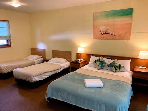 Mountain Creek Motel Bar & Restaurant - Great Ocean Road Tourism 34