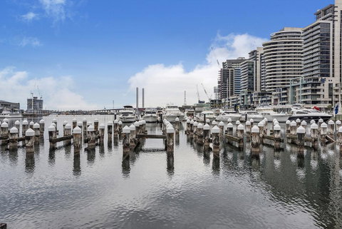 Docklands Private Collection - NEWQUAY - Great Ocean Road Tourism 19
