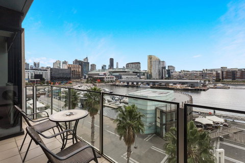 Docklands Private Collection - NEWQUAY - Great Ocean Road Tourism 6
