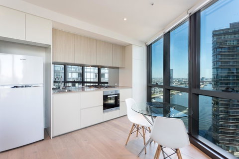 Wyndel Apartments - Riverside On Collins - Great Ocean Road Tourism 1