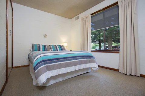 Eastern Beach Holiday Units - Great Ocean Road Tourism 5