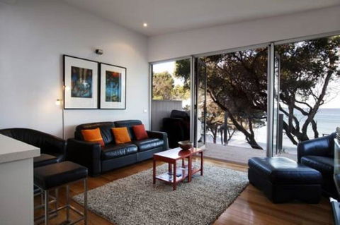 Battery Cove Beach Front Apartment - Great Ocean Road Tourism 1
