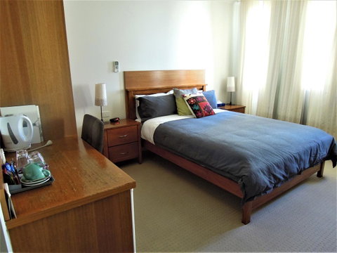 Plough Hotel - Great Ocean Road Tourism 4