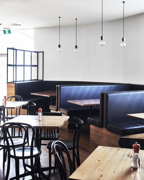 Plough Hotel - Great Ocean Road Tourism 13