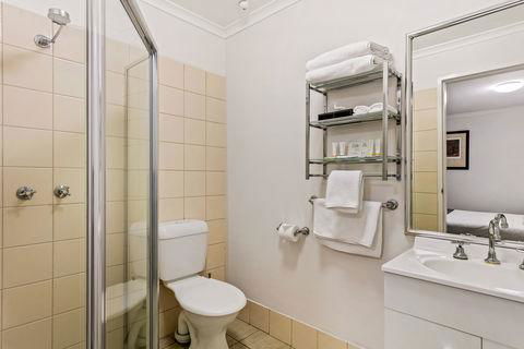 Quality Inn & Suites The Menzies - Great Ocean Road Tourism 1