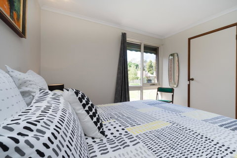 Uptown Frankston - Great Ocean Road Tourism 5