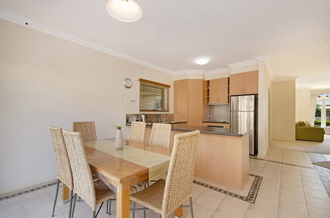 Sea Shells On Banyan Apartment - Great Ocean Road Tourism 5