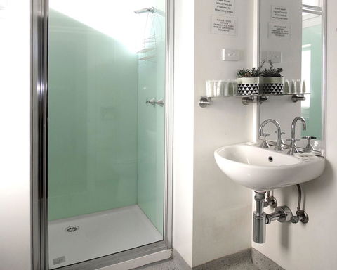 Hotel Claremont Guest House - Great Ocean Road Tourism 7