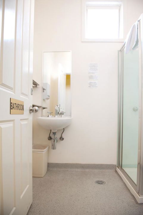 Hotel Claremont Guest House - Great Ocean Road Tourism 3