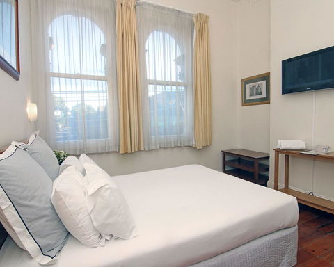 Hotel Claremont Guest House - Great Ocean Road Tourism 8