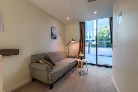 Waterfront 3 Bedroom Luxury Home Victoria Harbour - Great Ocean Road Tourism 7