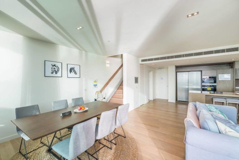 Waterfront 3 Bedroom Luxury Home Victoria Harbour - Great Ocean Road Tourism 5