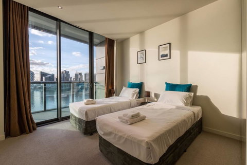 Waterfront 3 Bedroom Luxury Home Victoria Harbour - Great Ocean Road Tourism 10