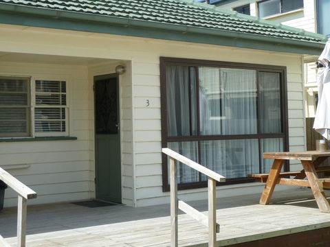 Beachcomber Holiday Units - Great Ocean Road Tourism 24