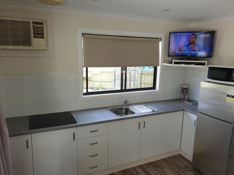 Beachcomber Holiday Units - Great Ocean Road Tourism 4