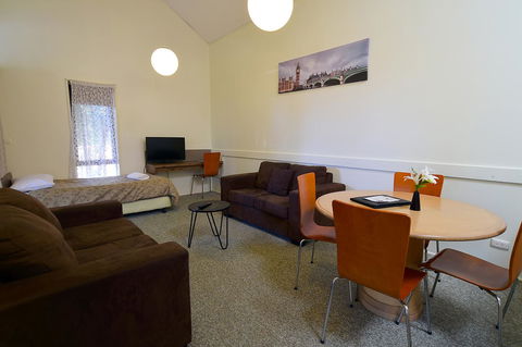 Executive Hideaway - Great Ocean Road Tourism 12