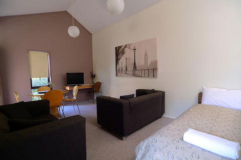 Executive Hideaway - Great Ocean Road Tourism 17