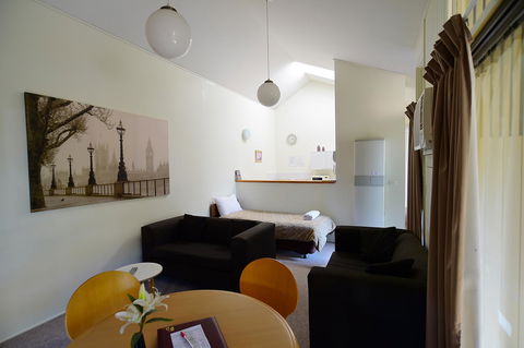 Executive Hideaway - Great Ocean Road Tourism 15