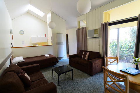 Executive Hideaway - Great Ocean Road Tourism 23