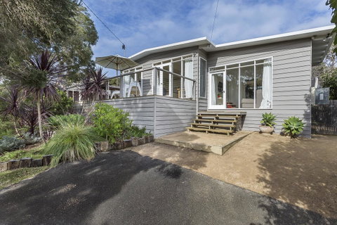 Sunset On Scott - Relax In Tranquility & Style - Great Ocean Road Tourism 0