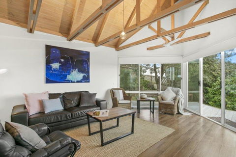 47 Baker Street - Great Ocean Road Tourism 10