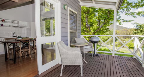 Abbys Cottages Bright - Great Ocean Road Tourism 0