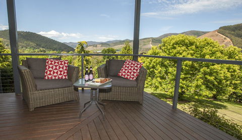 Abbys Cottages Bright - Great Ocean Road Tourism 7