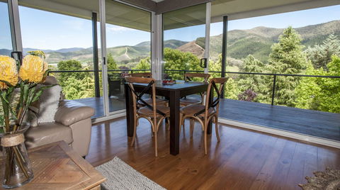 Abbys Cottages Bright - Great Ocean Road Tourism 3