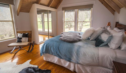 Abbys Cottages Bright - Great Ocean Road Tourism 23