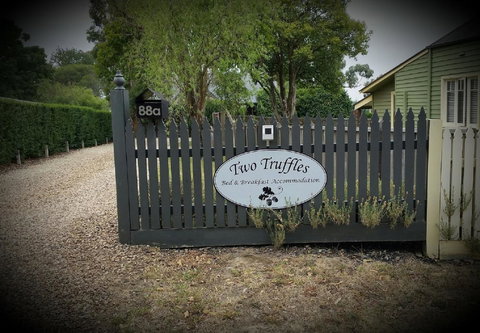 Two Truffles Cottages - Great Ocean Road Tourism 16