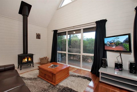 Two Truffles Cottages - Great Ocean Road Tourism 13