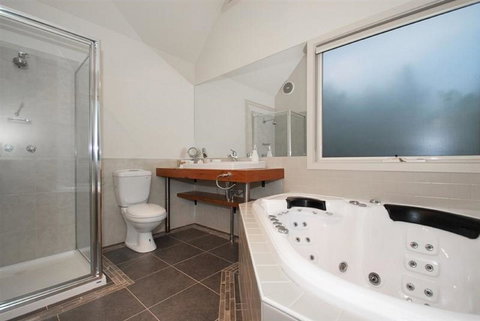 Two Truffles Cottages - Great Ocean Road Tourism 7