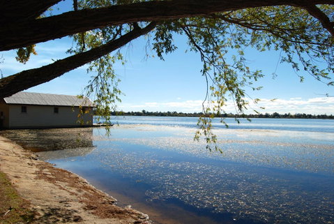 Lake Wendouree Luxury Apartments - Great Ocean Road Tourism 14