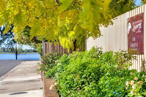 Lake Wendouree Luxury Apartments - Great Ocean Road Tourism 9