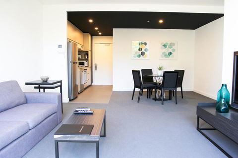 Clayton Serviced Apartments - Great Ocean Road Tourism 1