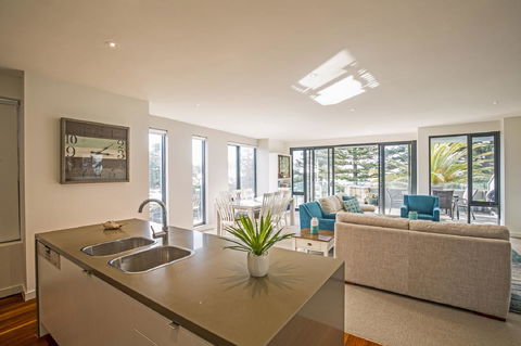 C-Scape Esplanade Cowes - Great Ocean Road Tourism 8