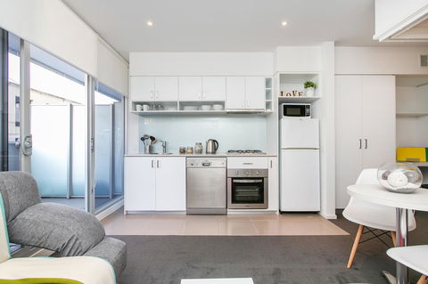 Complete Host The River Apartments - Great Ocean Road Tourism 0