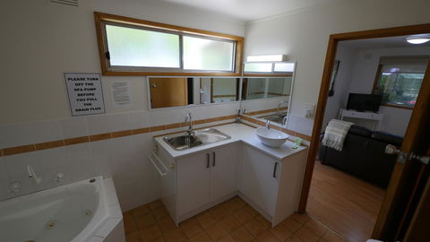 Adina Lodge Holiday Apartments - Great Ocean Road Tourism 25