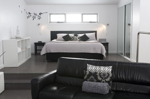 Anchors Port Campbell - Great Ocean Road Tourism 11