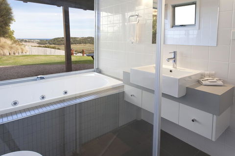 Anchors Port Campbell - Great Ocean Road Tourism 5