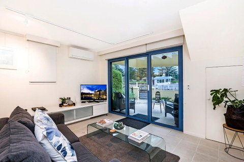 The Waterfront Apartment - Great Ocean Road Tourism 9