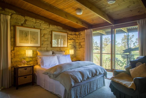 The Burrow At Wombat Bend - Great Ocean Road Tourism 0