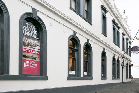 The Cally Hotel - Great Ocean Road Tourism 1