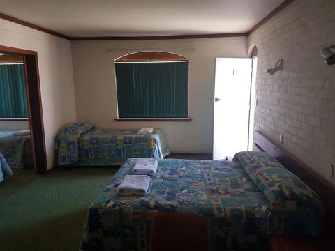 The Club Hotel - Great Ocean Road Tourism 3