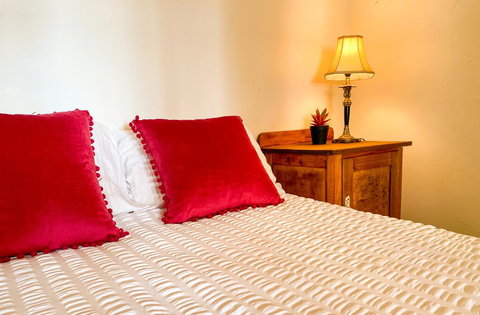 The Coorow Hotel - Great Ocean Road Tourism 0
