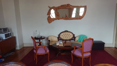 The Empire Hotel - Great Ocean Road Tourism 1